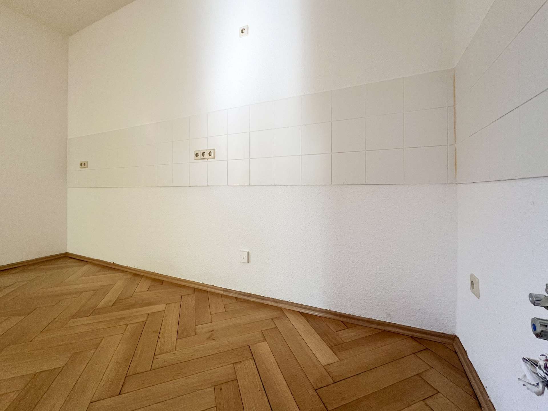 Helle 3-RW frisch saniert | Fischgrätenparkett | *sofort bezugsfrei* – Leipzig – Vorschaubild 13