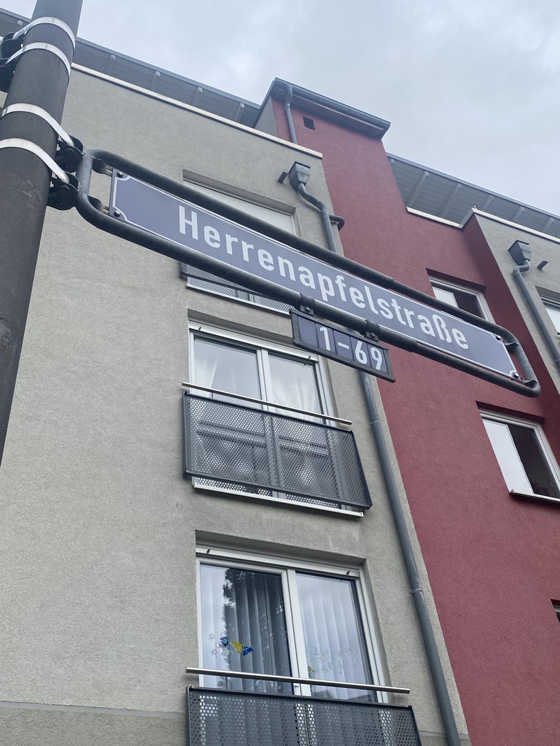Sonnige Penthousewohnung mit Küche - 3 ZKB mit Terrasse, Keller und 2 x Stellplatz – Frankfurt – Vorschaubild 4
