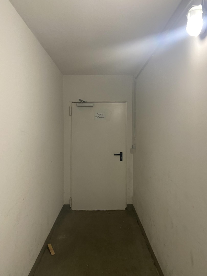 Sonnige Penthousewohnung mit Küche - 3 ZKB mit Terrasse, Keller und 2 x Stellplatz – Frankfurt – Vorschaubild 9