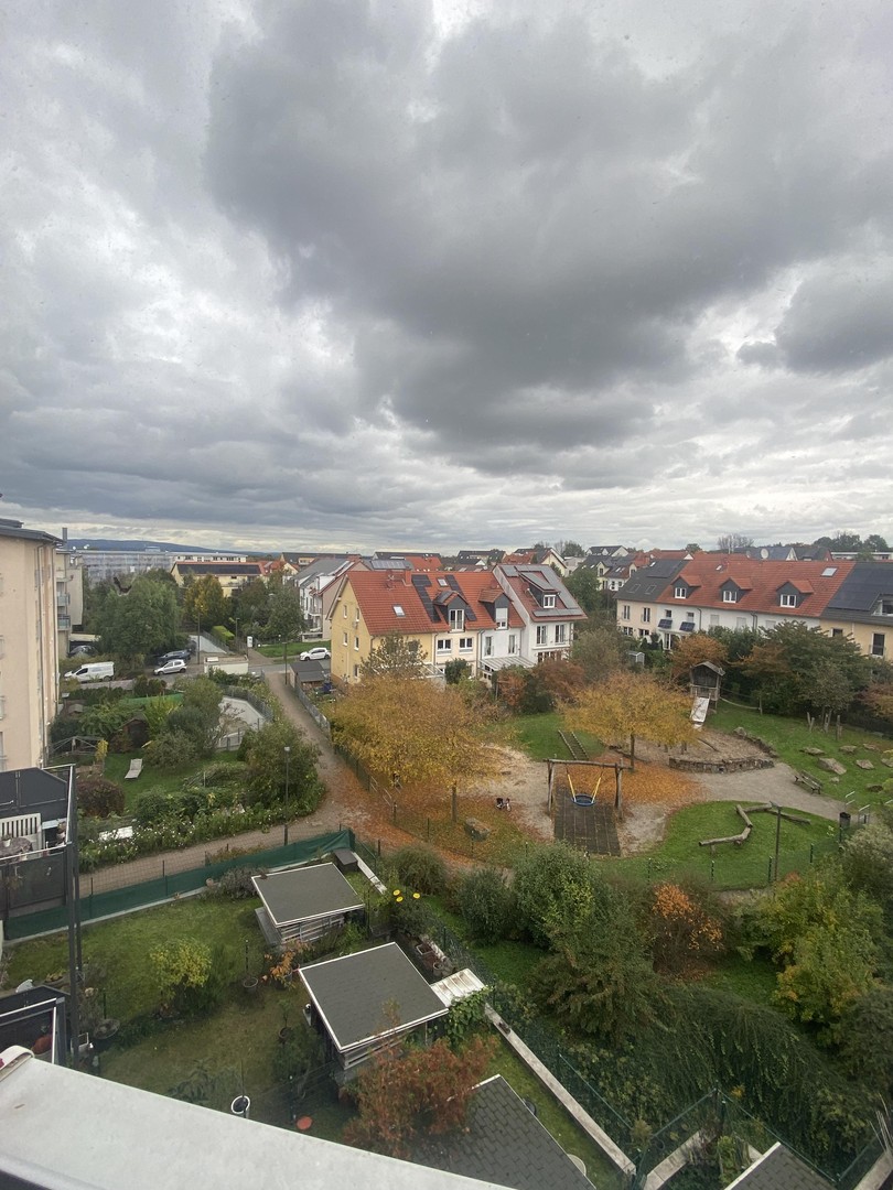 Sonnige Penthousewohnung mit Küche - 3 ZKB mit Terrasse, Keller und 2 x Stellplatz – Frankfurt – Vorschaubild 13