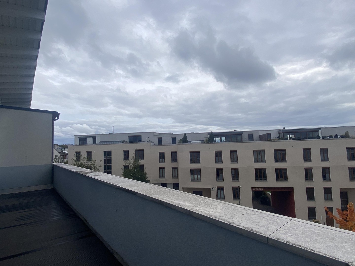 Sonnige Penthousewohnung mit Küche - 3 ZKB mit Terrasse, Keller und 2 x Stellplatz – Frankfurt – Vorschaubild 31