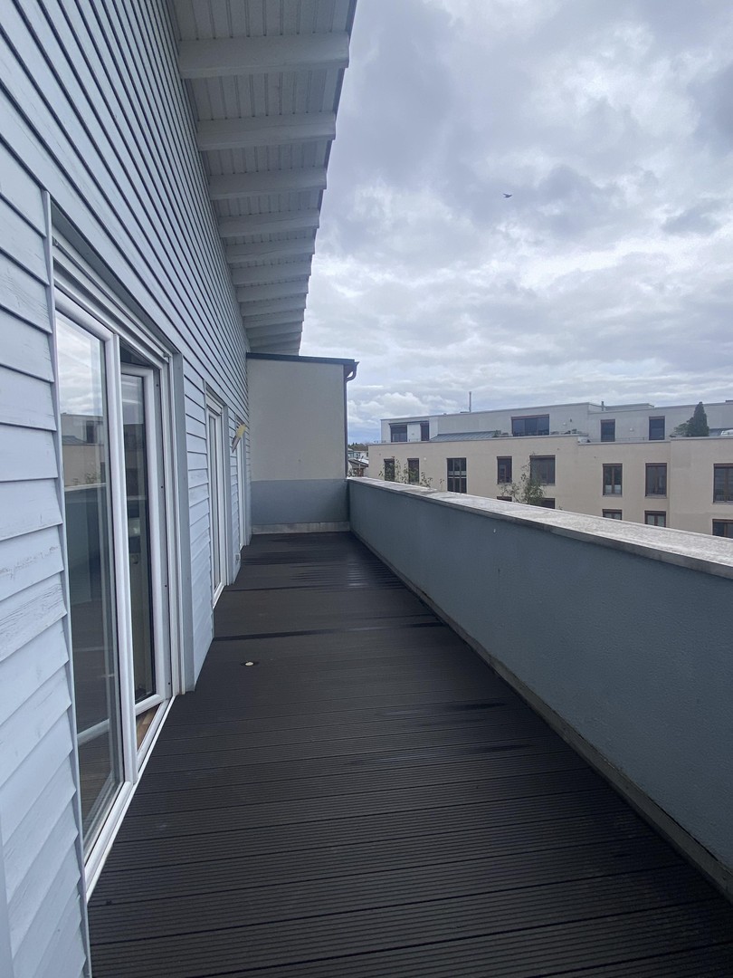 Sonnige Penthousewohnung mit Küche - 3 ZKB mit Terrasse, Keller und 2 x Stellplatz – Frankfurt – Vorschaubild 35