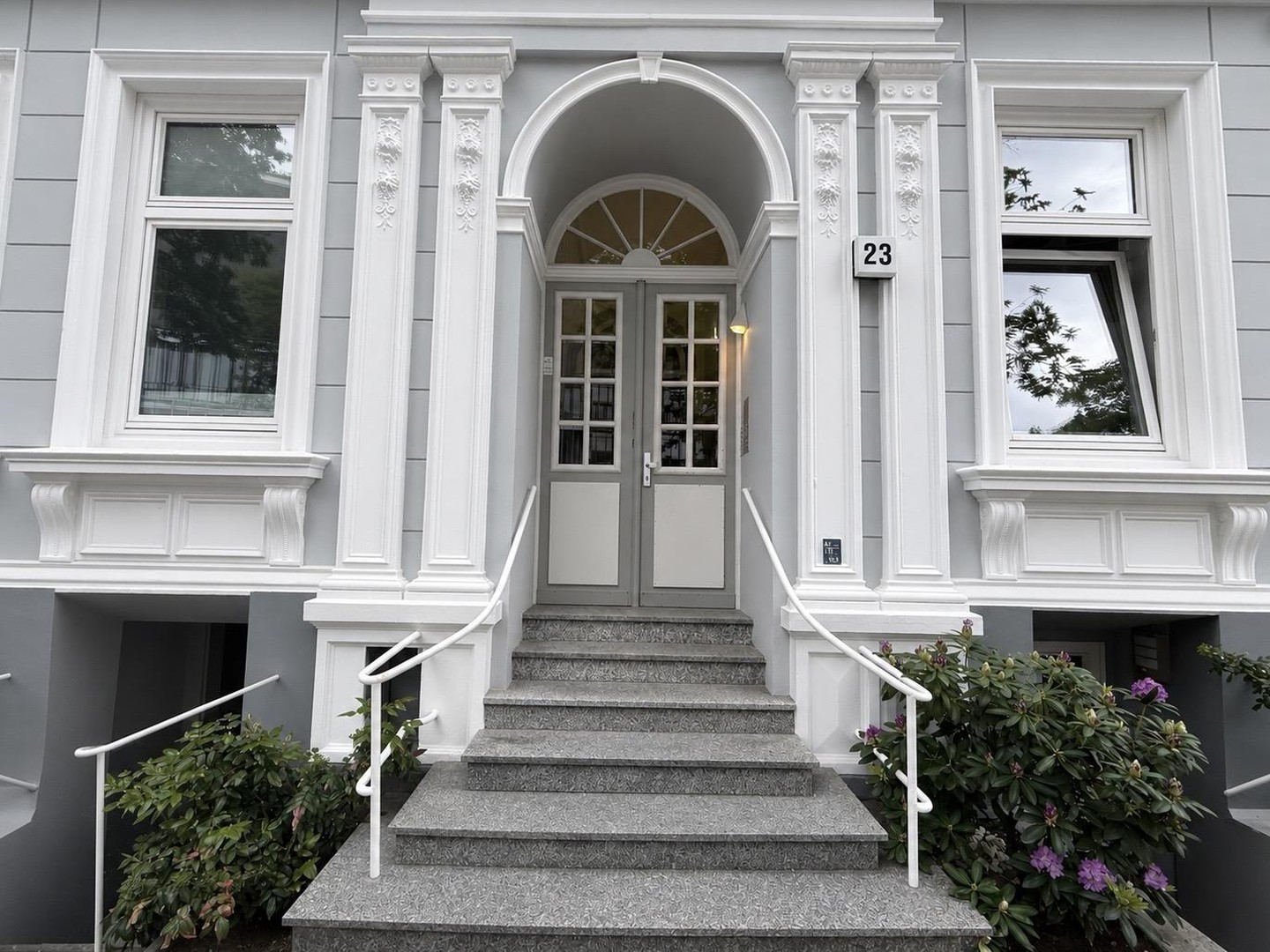 Stilvolle Jugendstil-Altbauwohnung in Hamburg-Rotherbaum – Hamburg – Vorschaubild 2
