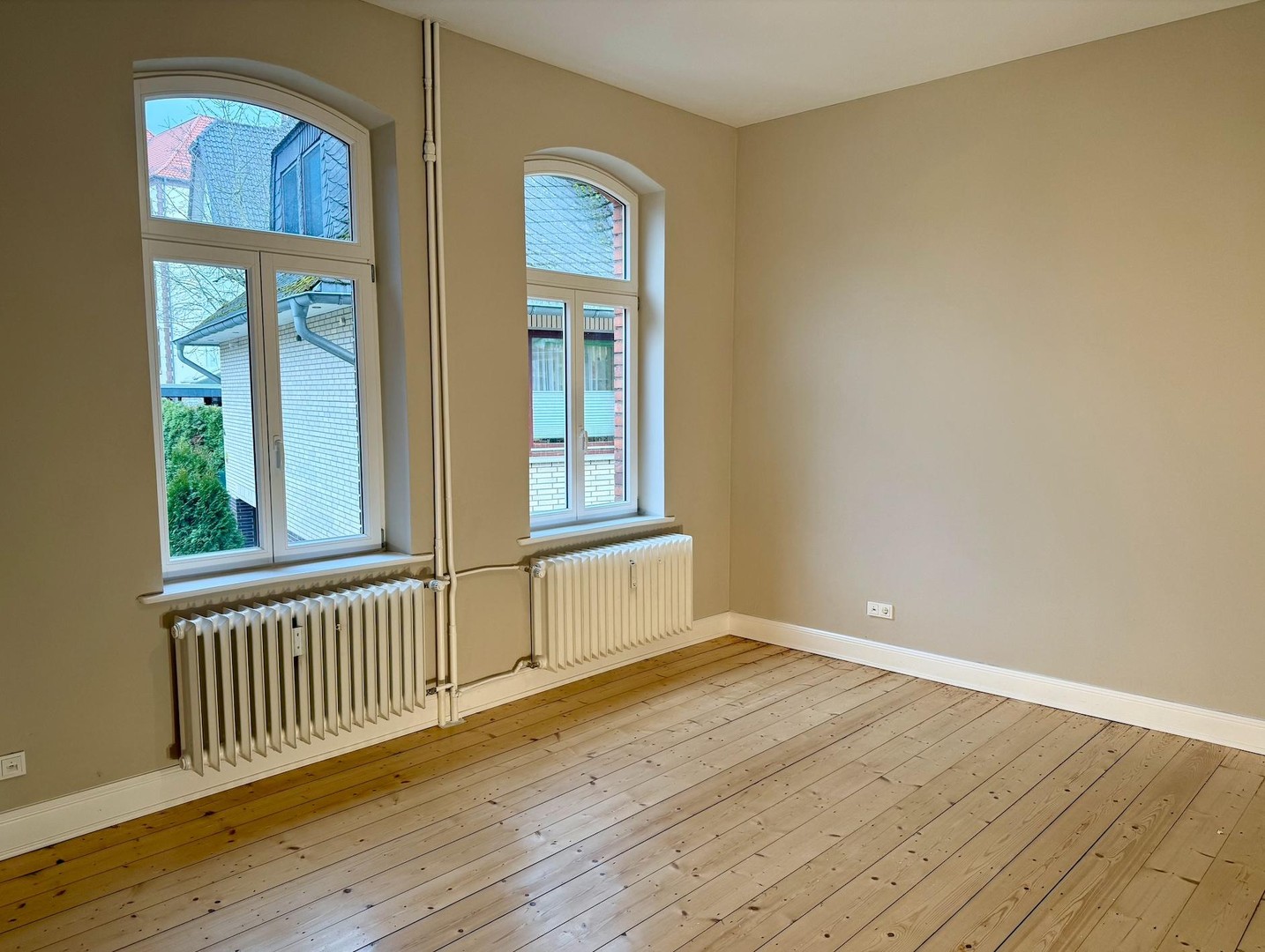 Stilvolle Altbauwohnung nach Kernsanierung | 3,5 Zimmer im Hochparterre – Norhteim – Vorschaubild 4