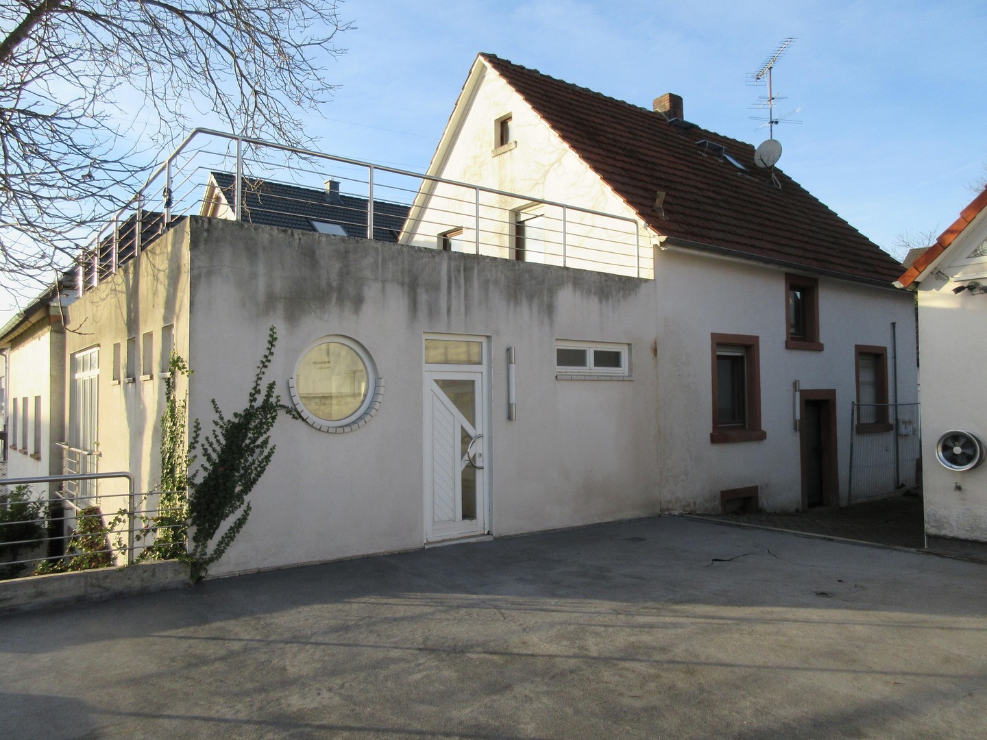 Immobilie in Reinheim - Georgenhausen - unkonventioneller Wohnkomplex - Bild 2
