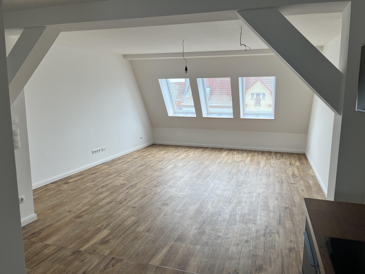 Dachgeschosswohnung Dietzgenstraße 93