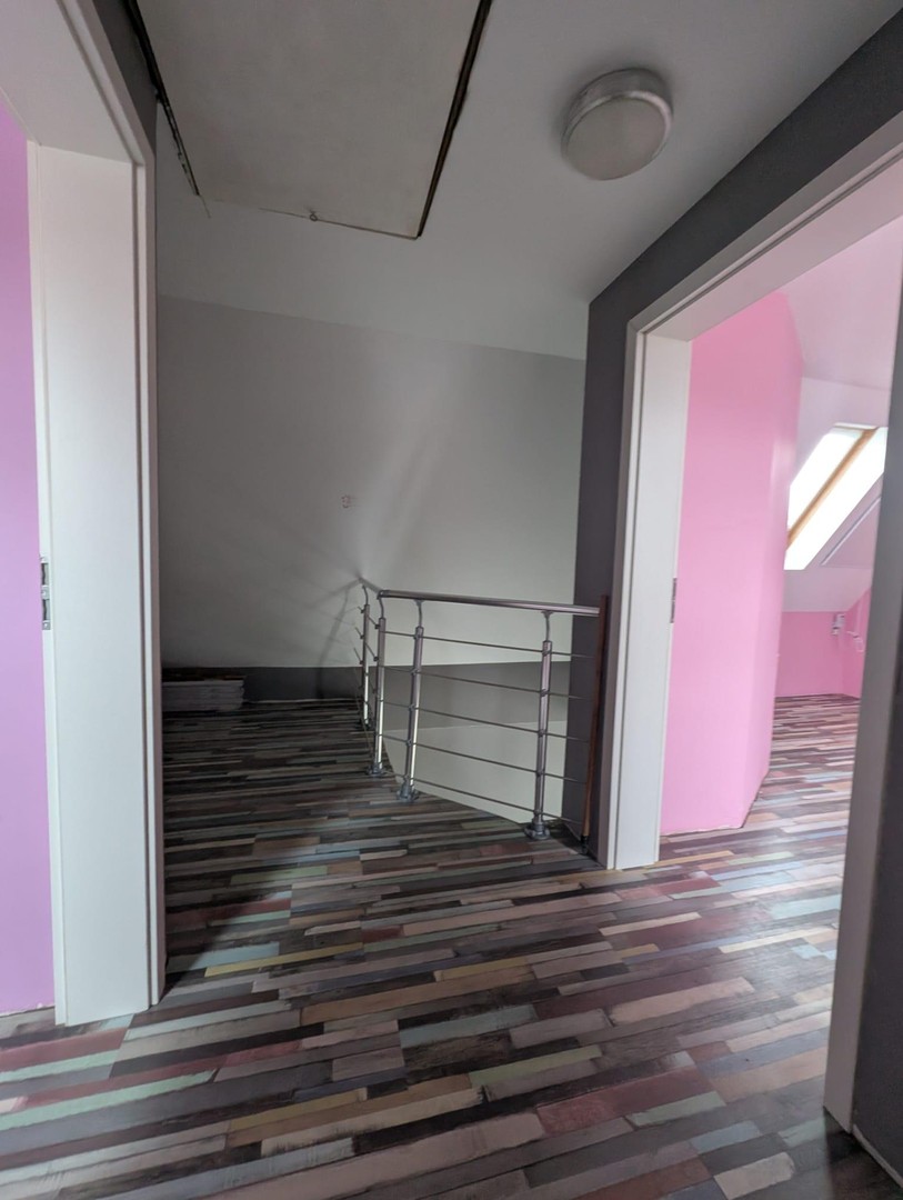 Schickes Einfamilienhaus mit Gestaltungspotential – Münsingen-Trailfingen – Vorschaubild 5