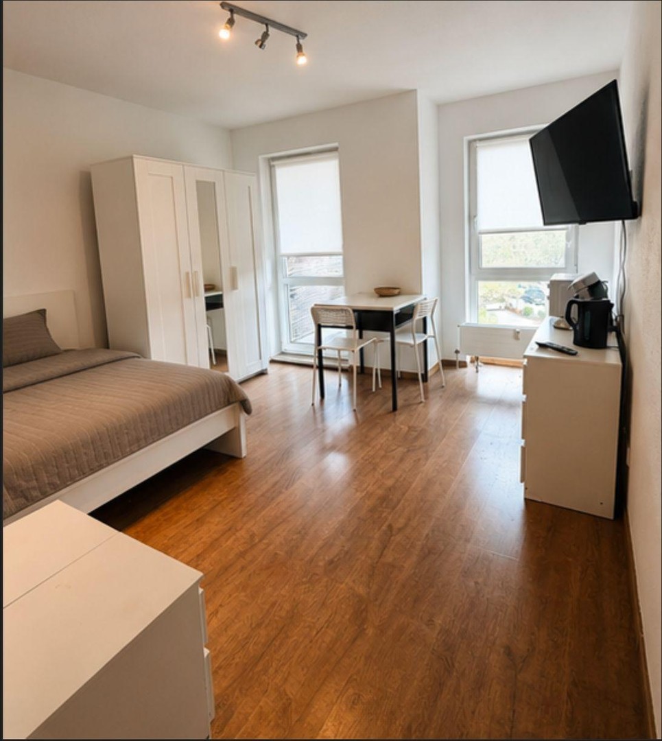 Möbliertes Apartment mit Balkon und Aufzug – Fürth – Vorschaubild 3