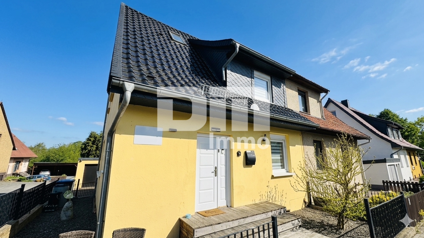 Vielseitiges Immobilien-Ensemble mit 2 modernisierten Haushälften + Carport und Garten/Terrasse – Northeim – Vorschaubild 2