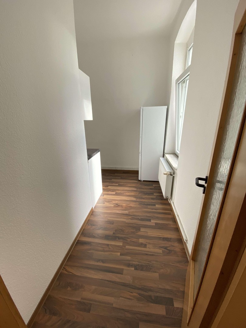 Schöne möblierte 2-Zimmer Whg, renoviert + Einbauküche – Hannover – Vorschaubild 5