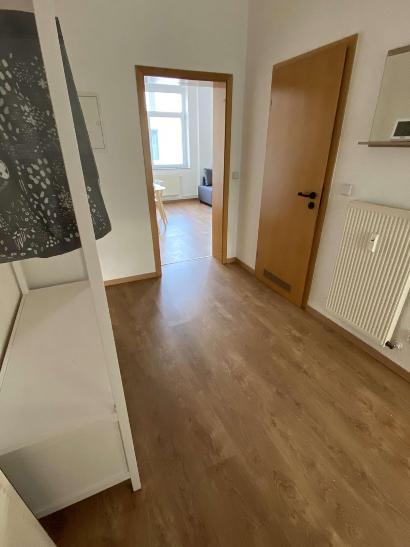 Schöne möblierte 2-Zimmer Whg, renoviert + Einbauküche – Hannover – Vorschaubild 11