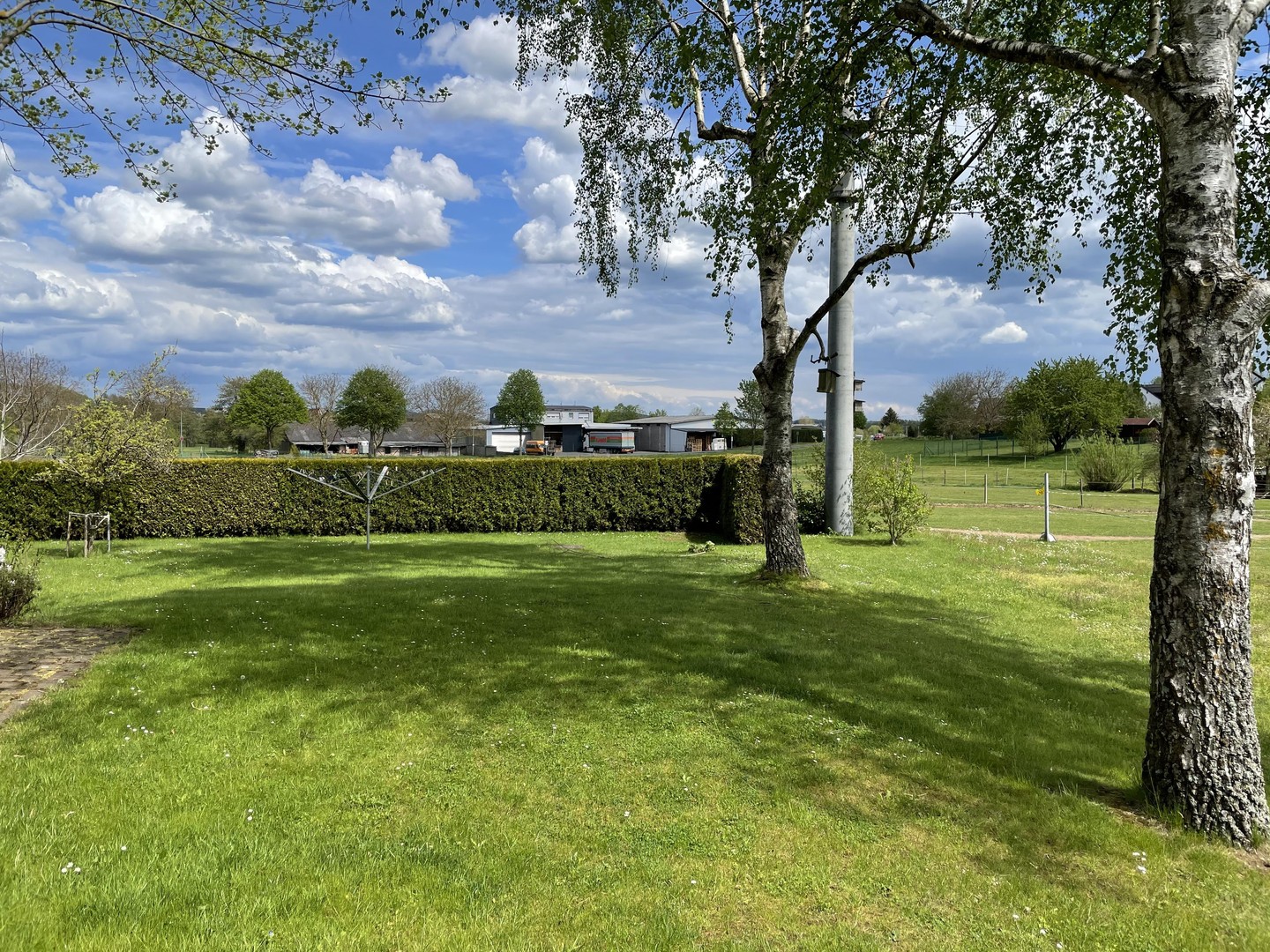 3 Eigentumswohnungen in wunderschön gelegenem Wohnhaus in Montabaur-Horressen – Montabaur – Vorschaubild 3