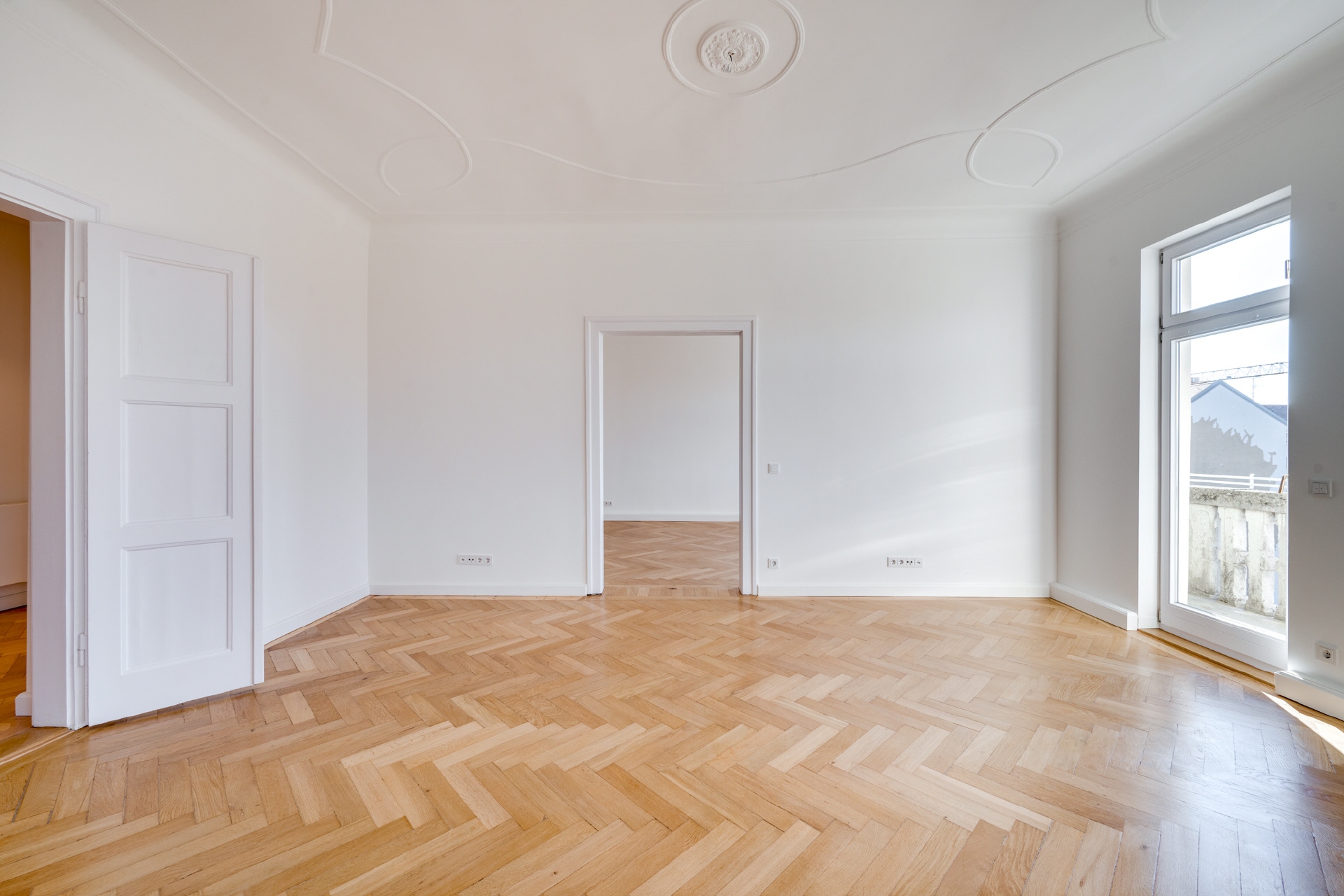 Parkblick hinter dem Prinzregententheater - Eleganter Altbau mit Stuck, edlem Parkett & hohen Decken – München – Vorschaubild 4