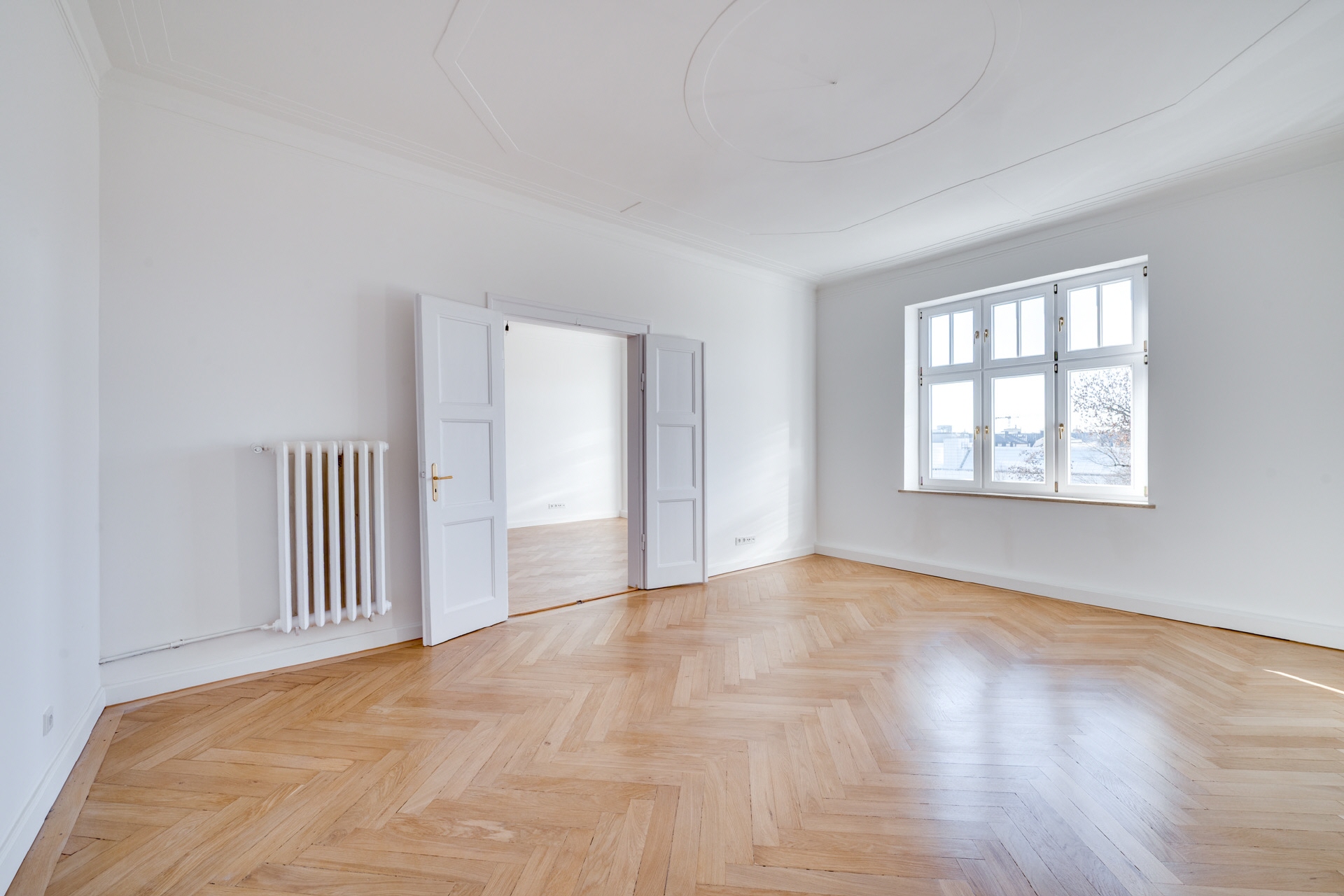 Parkblick hinter dem Prinzregententheater - Eleganter Altbau mit Stuck, edlem Parkett & hohen Decken – München – Vorschaubild 6
