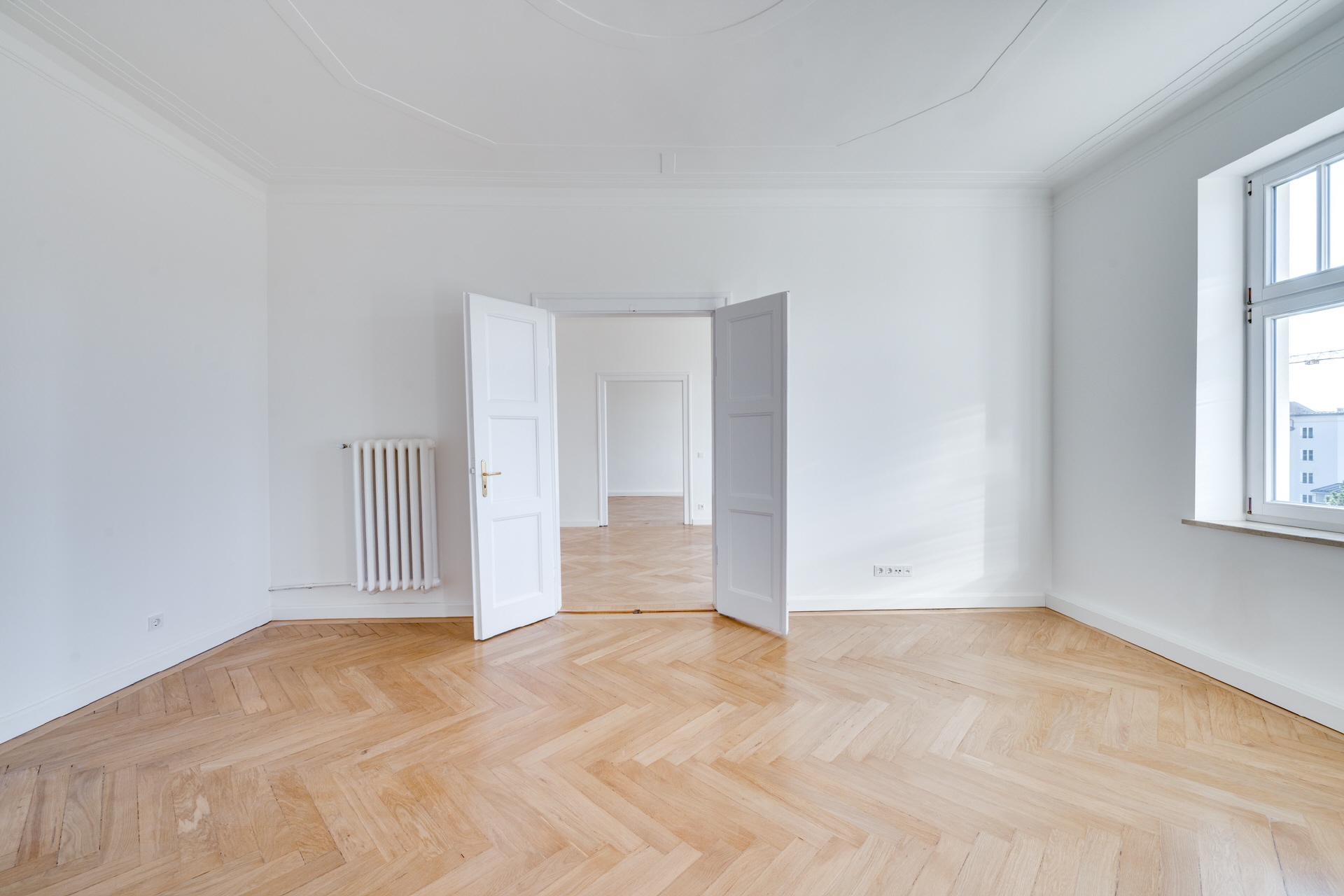Parkblick hinter dem Prinzregententheater - Eleganter Altbau mit Stuck, edlem Parkett & hohen Decken – München – Vorschaubild 7