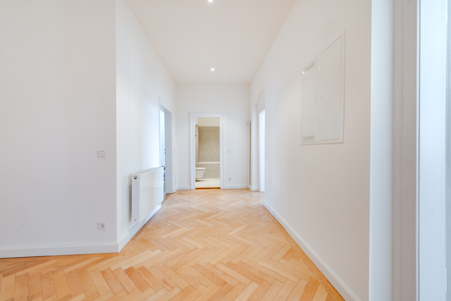 Parkblick hinter dem Prinzregententheater - Eleganter Altbau mit Stuck, edlem Parkett & hohen Decken – München – Vorschaubild 16