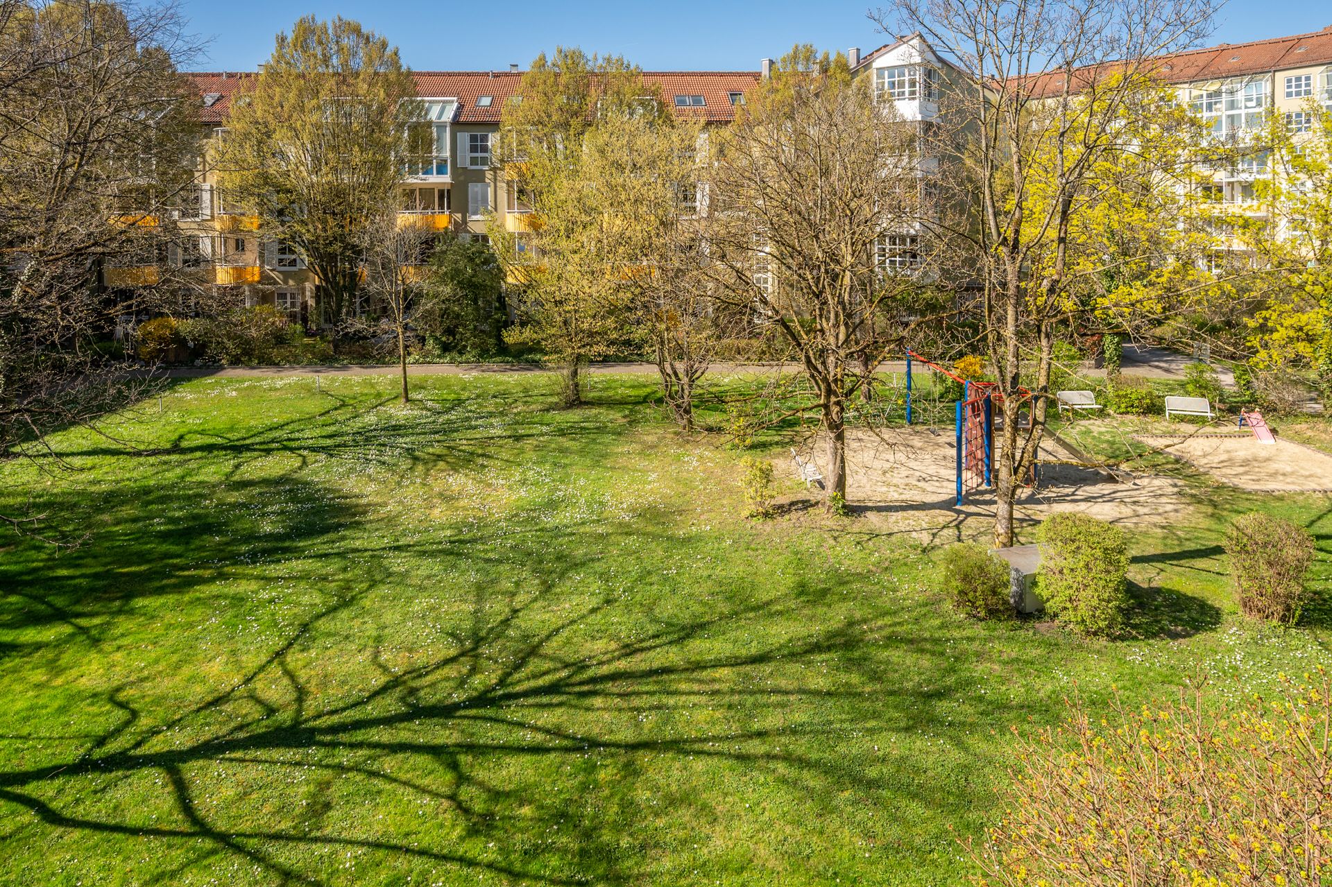 AIGNER - Top-Lage Gern: 2-Zimmer-Wohnung mit Südbalkon im Dantepark – München – Vorschaubild 7
