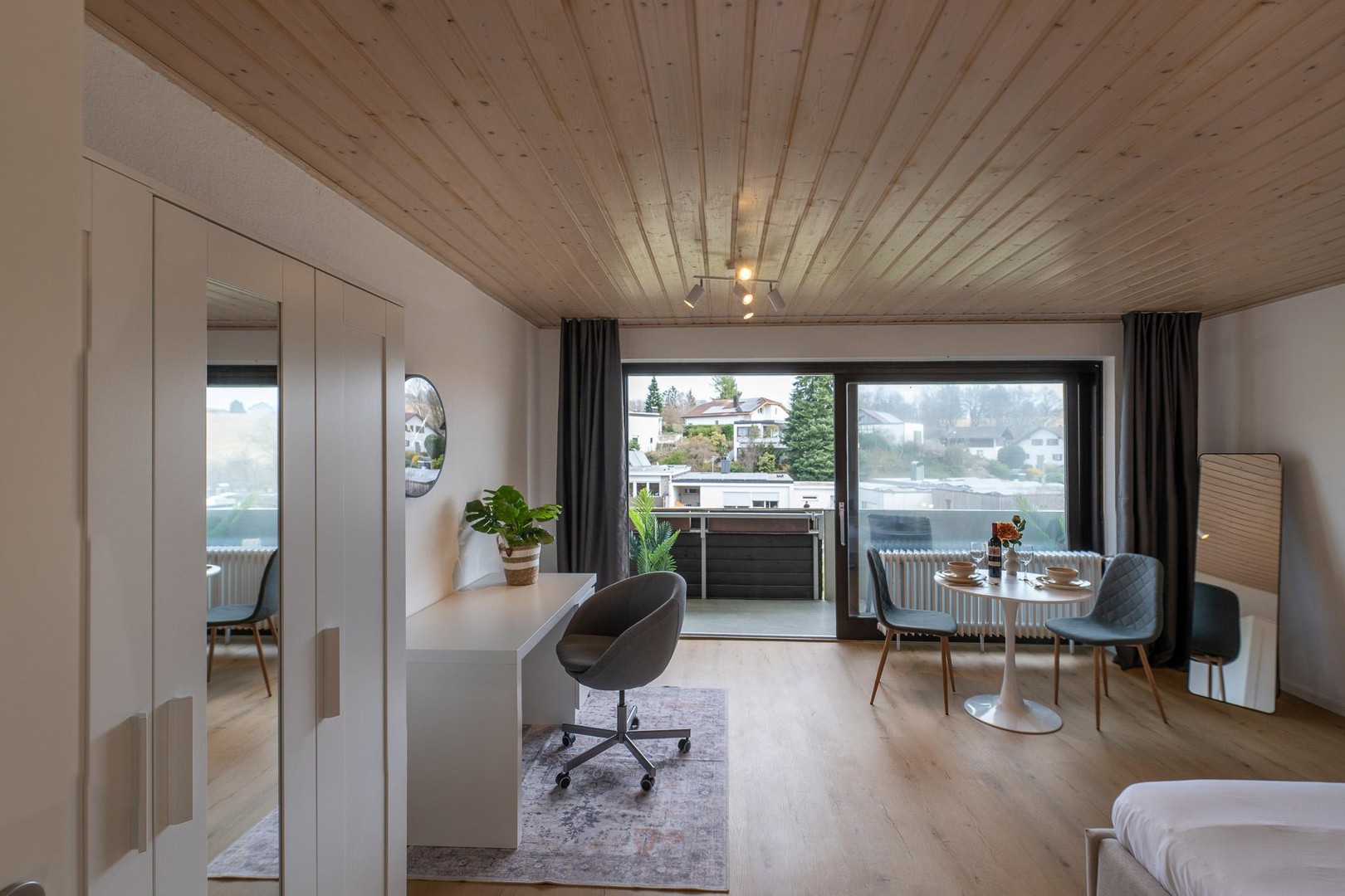Möblierte & NEU renovierte Wohnung mit Balkon und Aufzug in Passau-Grubweg – Passau – Vorschaubild 3