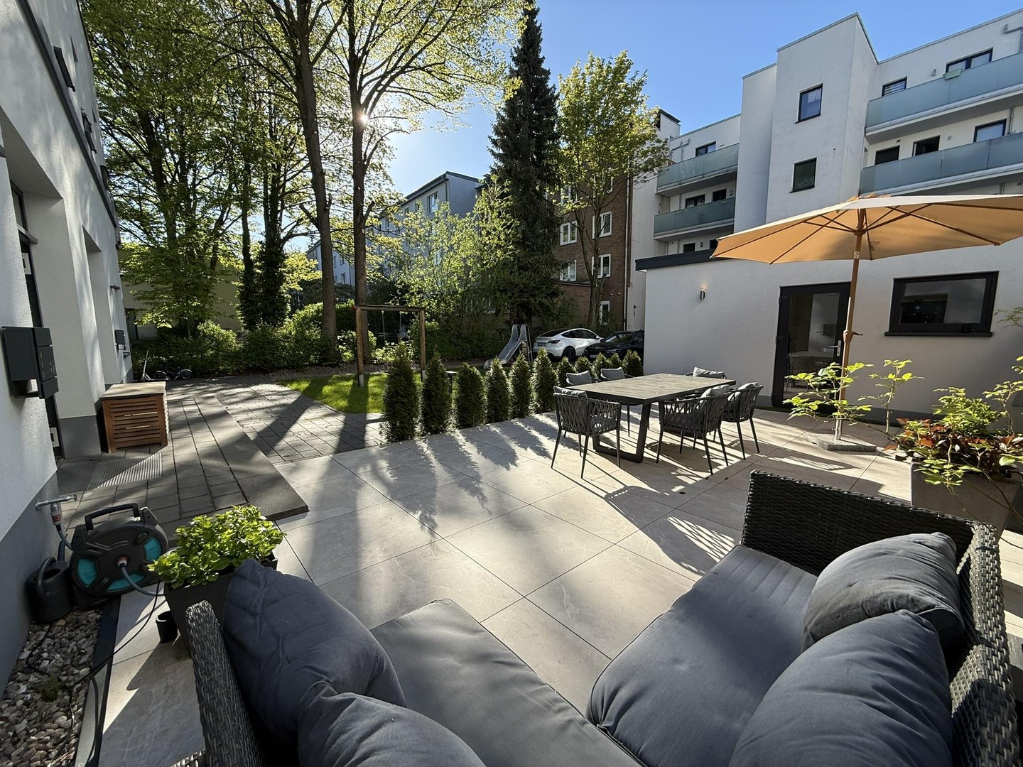 Urban wohnen mit Gartenflair – großzügige 3,5 Zimmer in Eilbek mit eigenem Parkplatz – Hamburg – Vorschaubild 2
