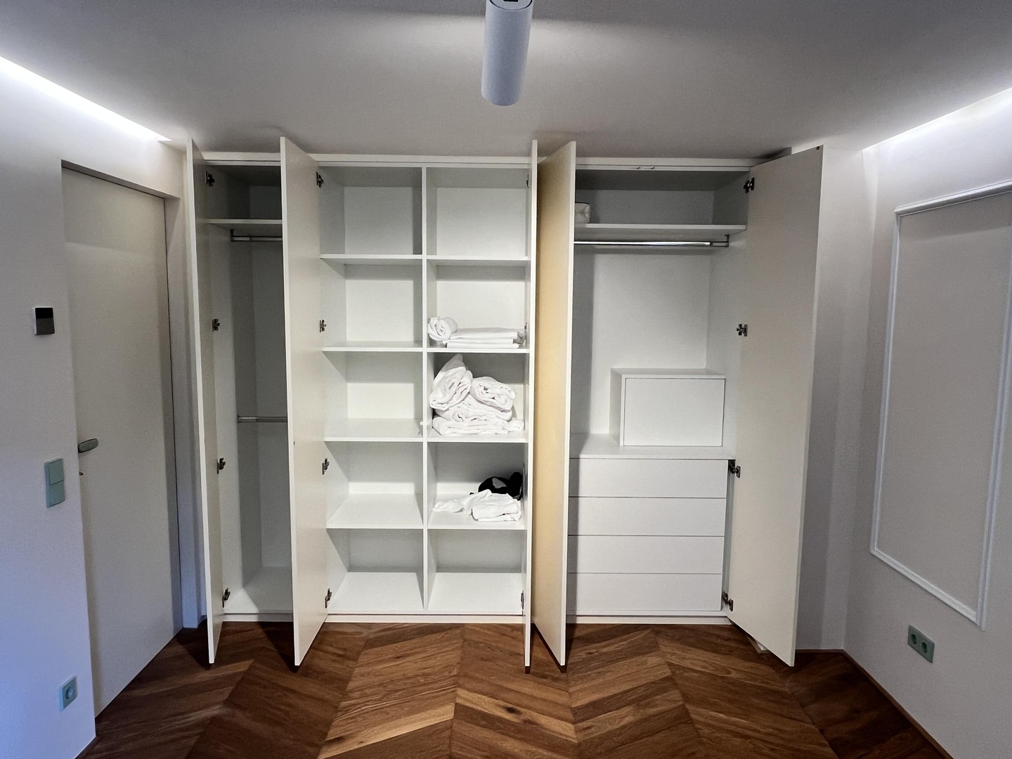 mobliertes luxus WG Zimmer am Olympiapark Schwabing – München – Vorschaubild 4