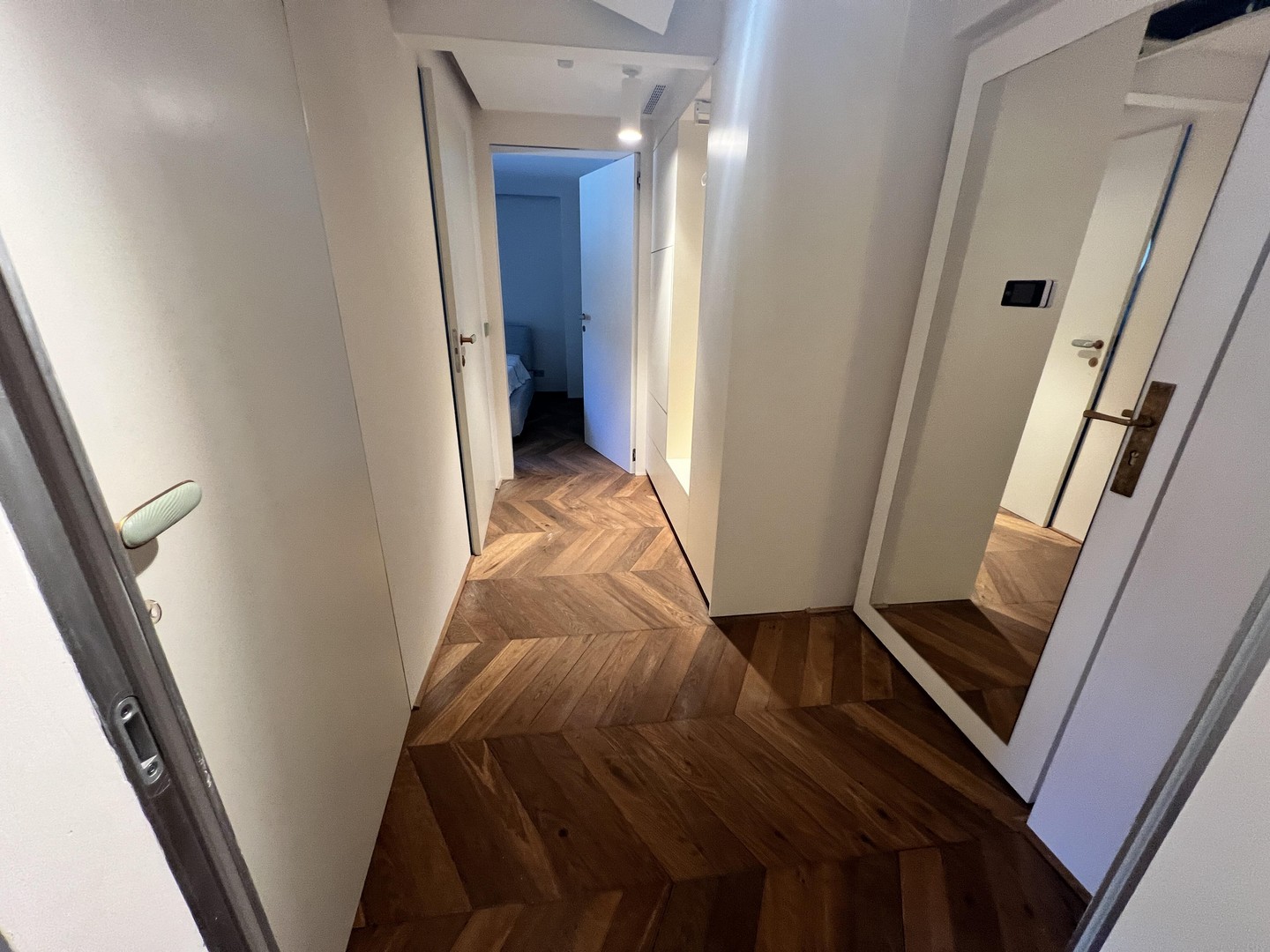 mobliertes luxus WG Zimmer am Olympiapark Schwabing – München – Vorschaubild 6