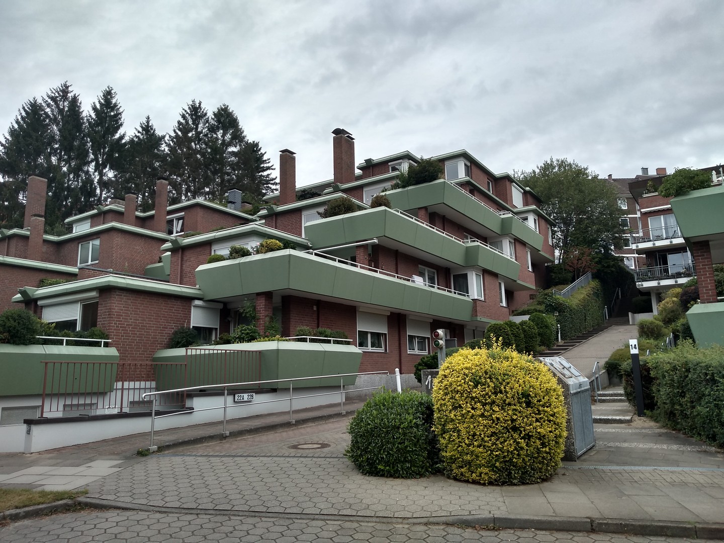 1,5 Zi.-Whg, direkt am Stadtpark, in exklusiver Anlage mit großem Balkon, renoviert – Hamburg Marmstorf – Vorschaubild 2