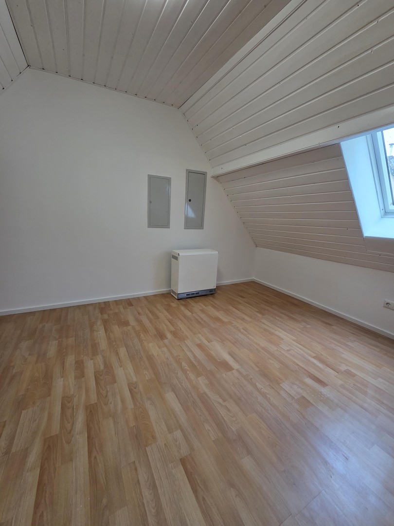 Großzügige, frisch renovierte Maisonette-Wohnung mit 5 Zimmern, 3 Bädern & Balkon – Arnstein – Vorschaubild 13