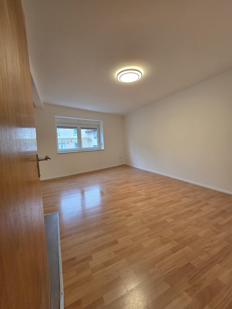 Großzügige, frisch renovierte Maisonette-Wohnung mit 5 Zimmern, 3 Bädern & Balkon – Arnstein – Vorschaubild 25