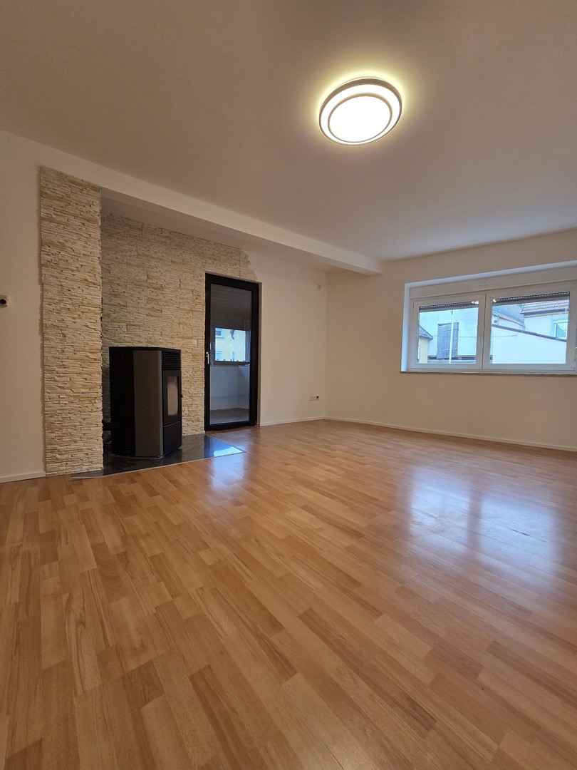 Großzügige, frisch renovierte Maisonette-Wohnung mit 5 Zimmern, 3 Bädern & Balkon – Arnstein – Vorschaubild 26