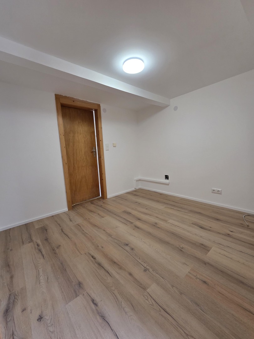 Großzügige, frisch renovierte Maisonette-Wohnung mit 5 Zimmern, 3 Bädern & Balkon – Arnstein – Vorschaubild 29