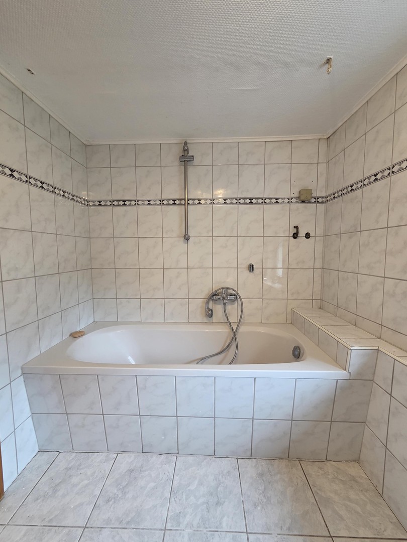 Großzügige, frisch renovierte Maisonette-Wohnung mit 5 Zimmern, 3 Bädern & Balkon – Arnstein – Vorschaubild 30