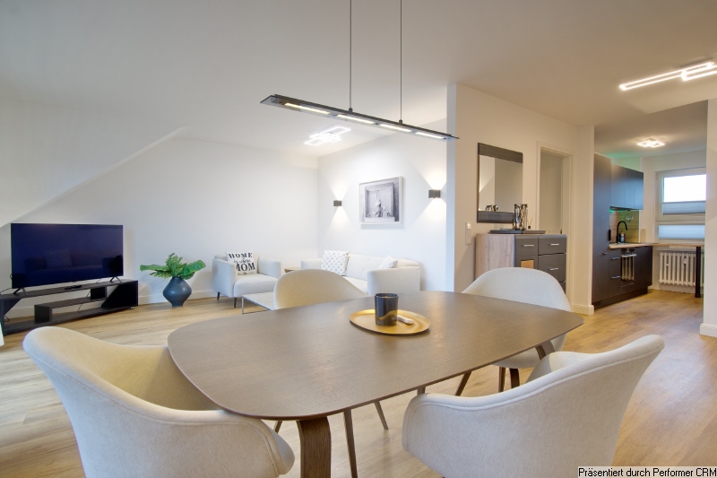 Hochwertig ausgestattete Designer-Wohnung mit großem Terrassenbalkon in Düsseldorf Oberkassel.