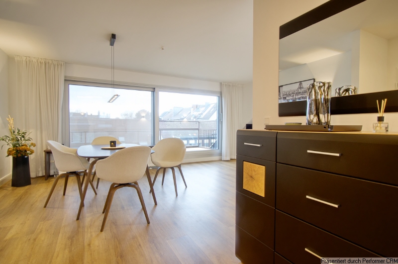 Hochwertig ausgestattete Designer-Wohnung mit großem Terrassenbalkon in Düsseldorf Oberkassel. – Düsseldorf – Vorschaubild 3