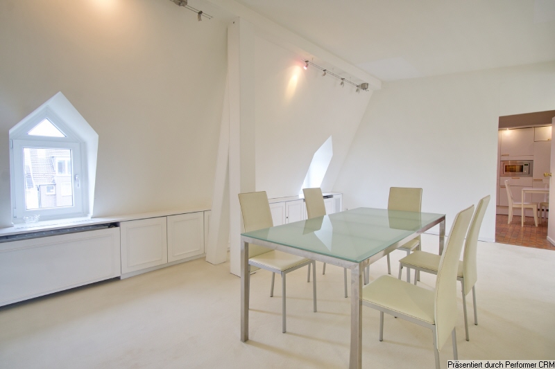 Im Herzen von Düsseldorf Oberkassel: Großzügige, möblierte 2-Zimmer-Wohnung im 5. OG mit Aufzug – Düsseldorf – Vorschaubild 4