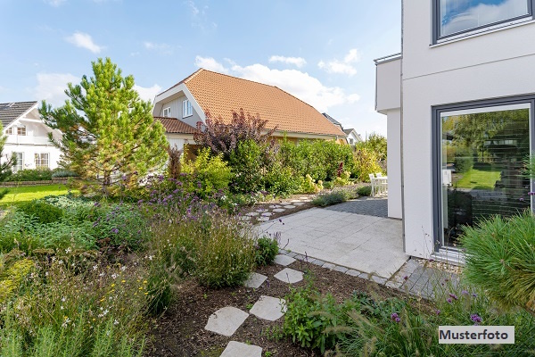 Einfamilienhaus mit Garage in familienfreundlicher Wohnlage