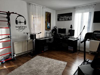 EXKLUSIVER WOHNTRAUM MIT WELLNESS-BAD & KAMIN – Stuttgart Feuerbach – Vorschaubild 4
