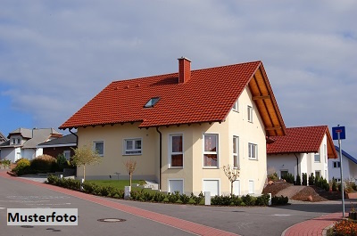 Doppelhaushälfte nebst Gartenterrasse
