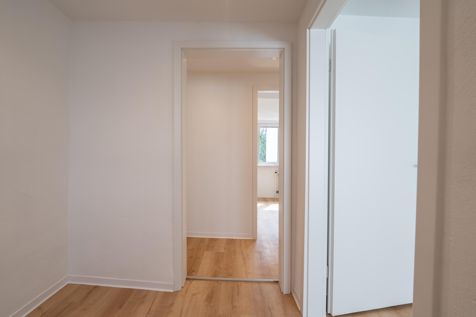 Frisch renoviertes Wohnhaus in zentraler Innenstadtlage in Kirchhain – Kirchhain – Vorschaubild 11