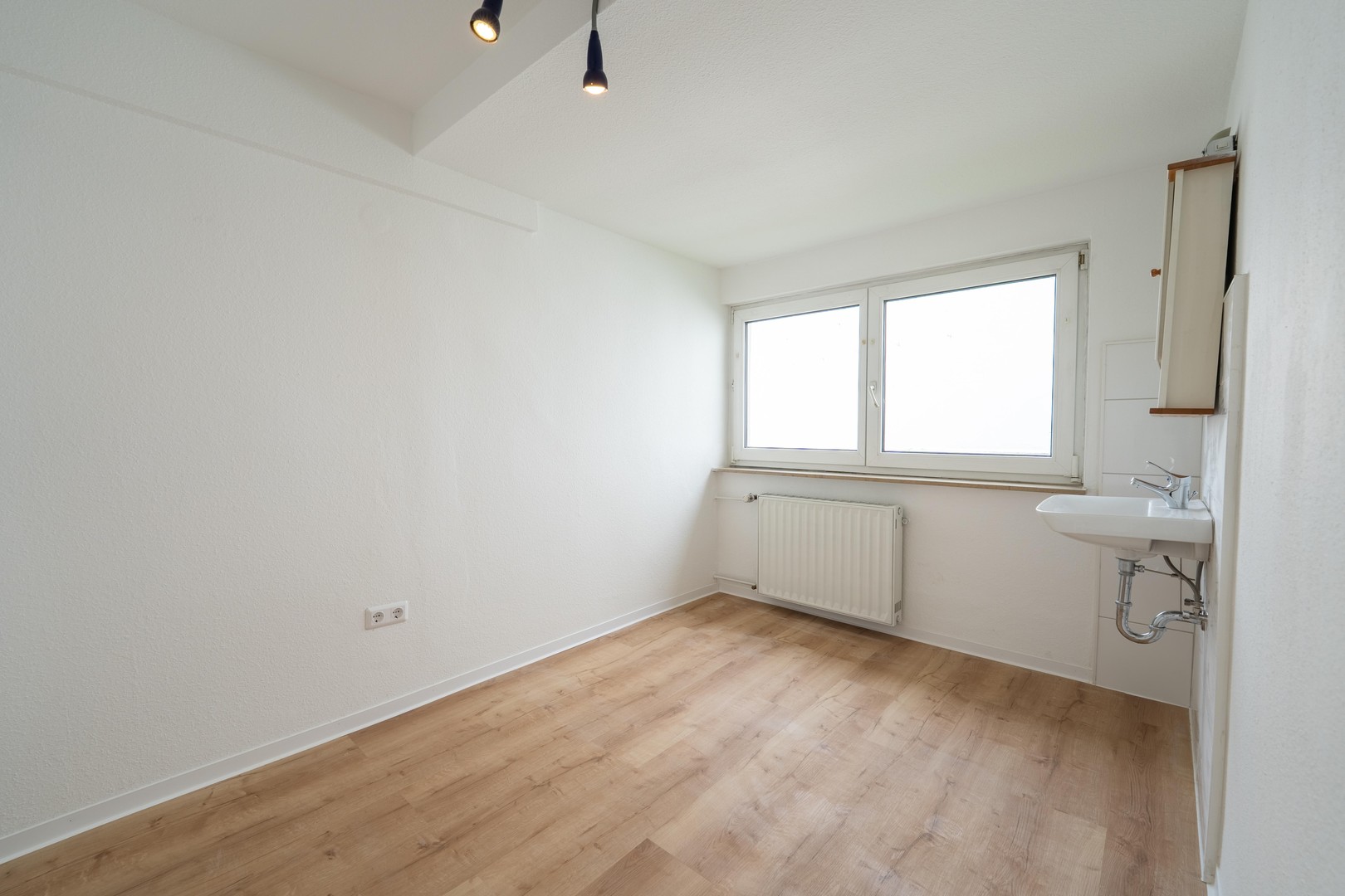Frisch renoviertes Wohnhaus in zentraler Innenstadtlage in Kirchhain – Kirchhain – Vorschaubild 15