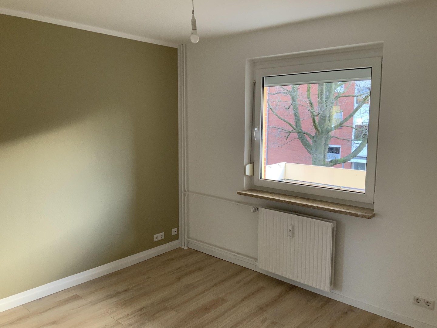 Moderne 3-Zimmer-Wohnung mit großer Wohnküche und Loggia in Büdelsdorf – Büdelsdorf – Vorschaubild 2