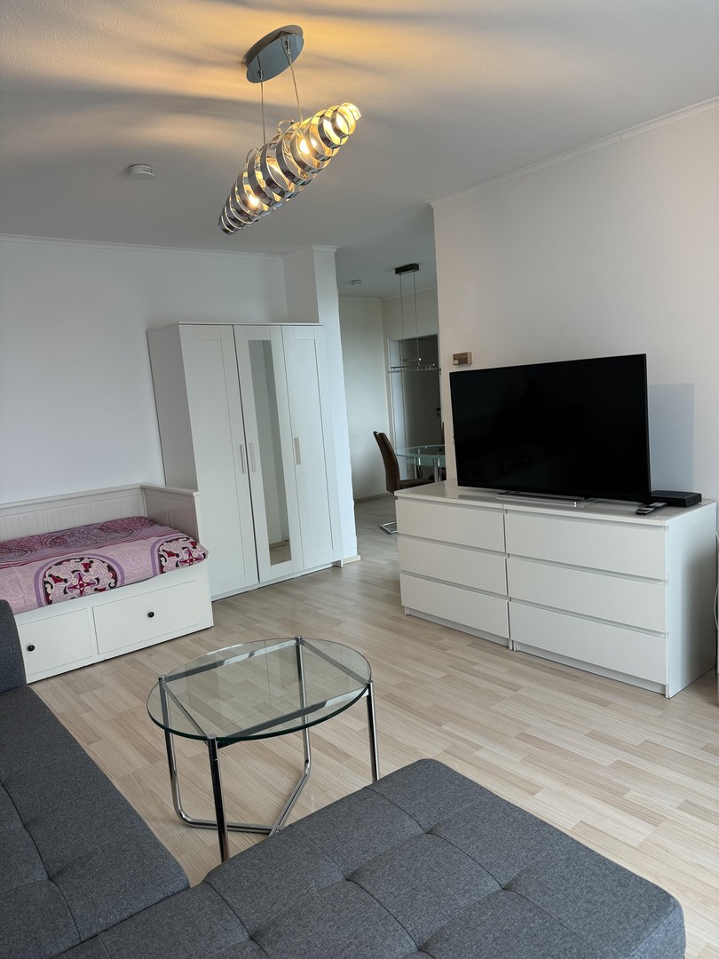 Möblierte 2,5-Zimmer Wohnung im 6. OG mit Balkon in München-Hadern – München – Vorschaubild 4
