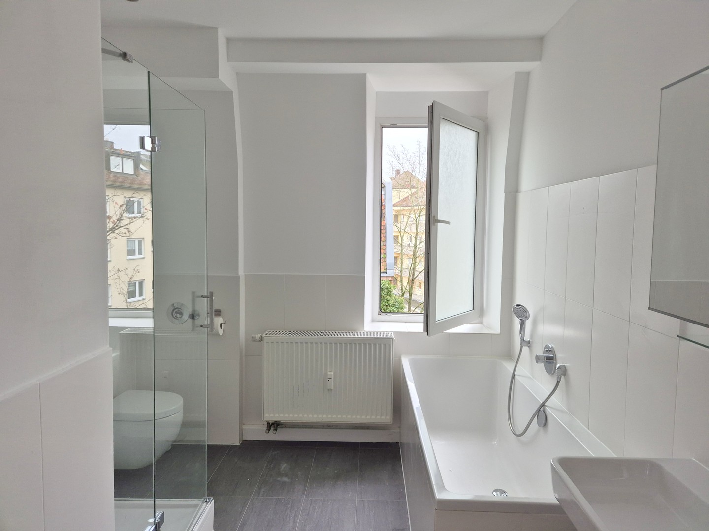 Sehr schöne 2-Zi-Wohnung, Wohnküche, St. Peter, 65 qm, renoviert, WG-tauglich – Nürnberg – Vorschaubild 2