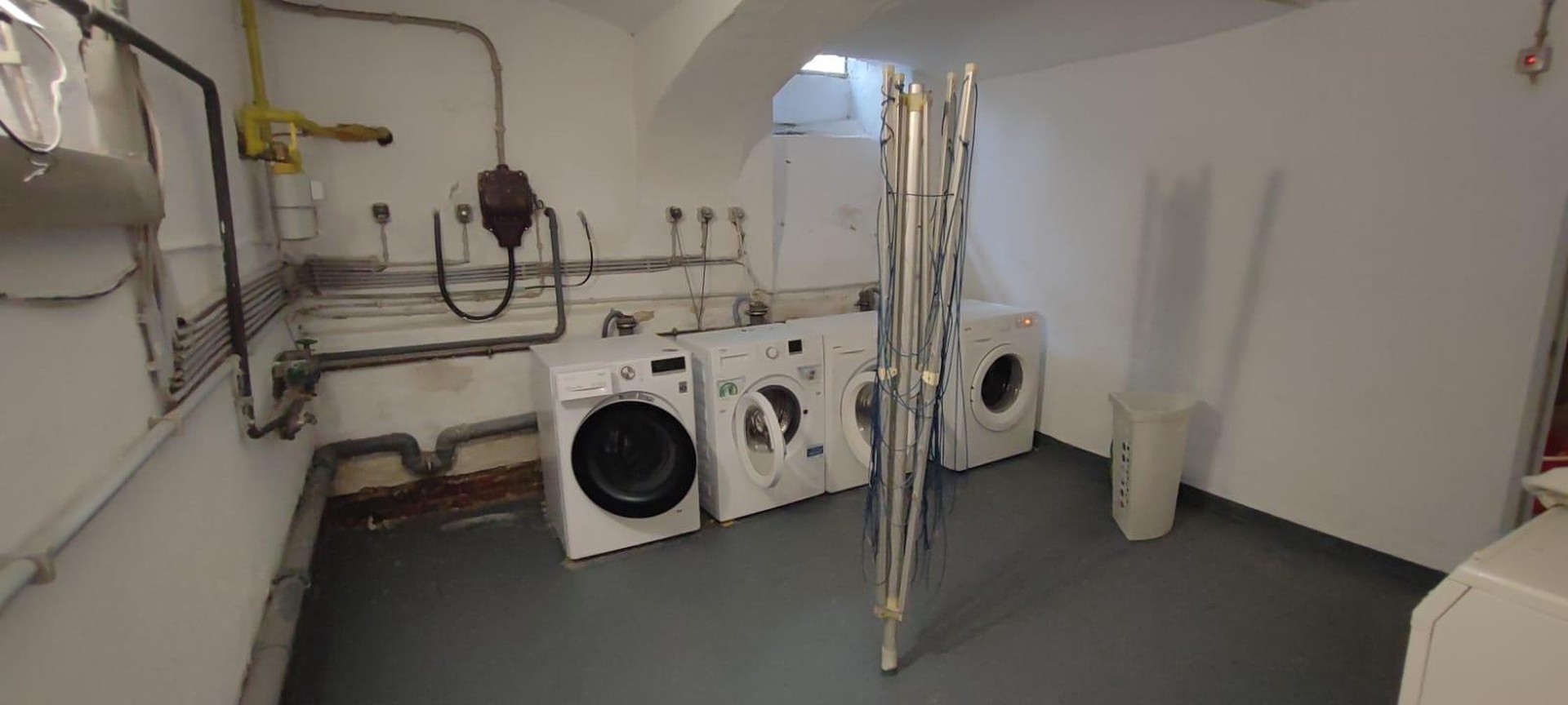 Schmuckstück 1 Zimmer DG-Apartment Aachen Innenstadt – Aachen – Vorschaubild 18
