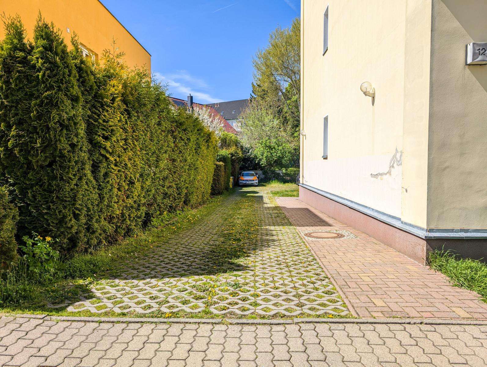 Renditestarkes MFH - Kernsanierung 2003 - 7 WE - Balkone - Stellplätze - ruhig & naturnah – Leipzig – Vorschaubild 3