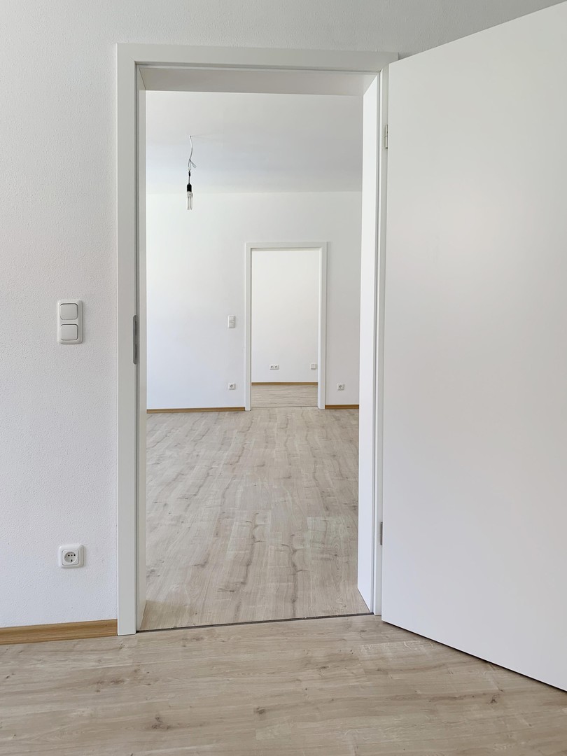 Schöne renovierte 3-Zimmer Altbauwohnung in Straubing (Kernstadt) – Straubung – Vorschaubild 9