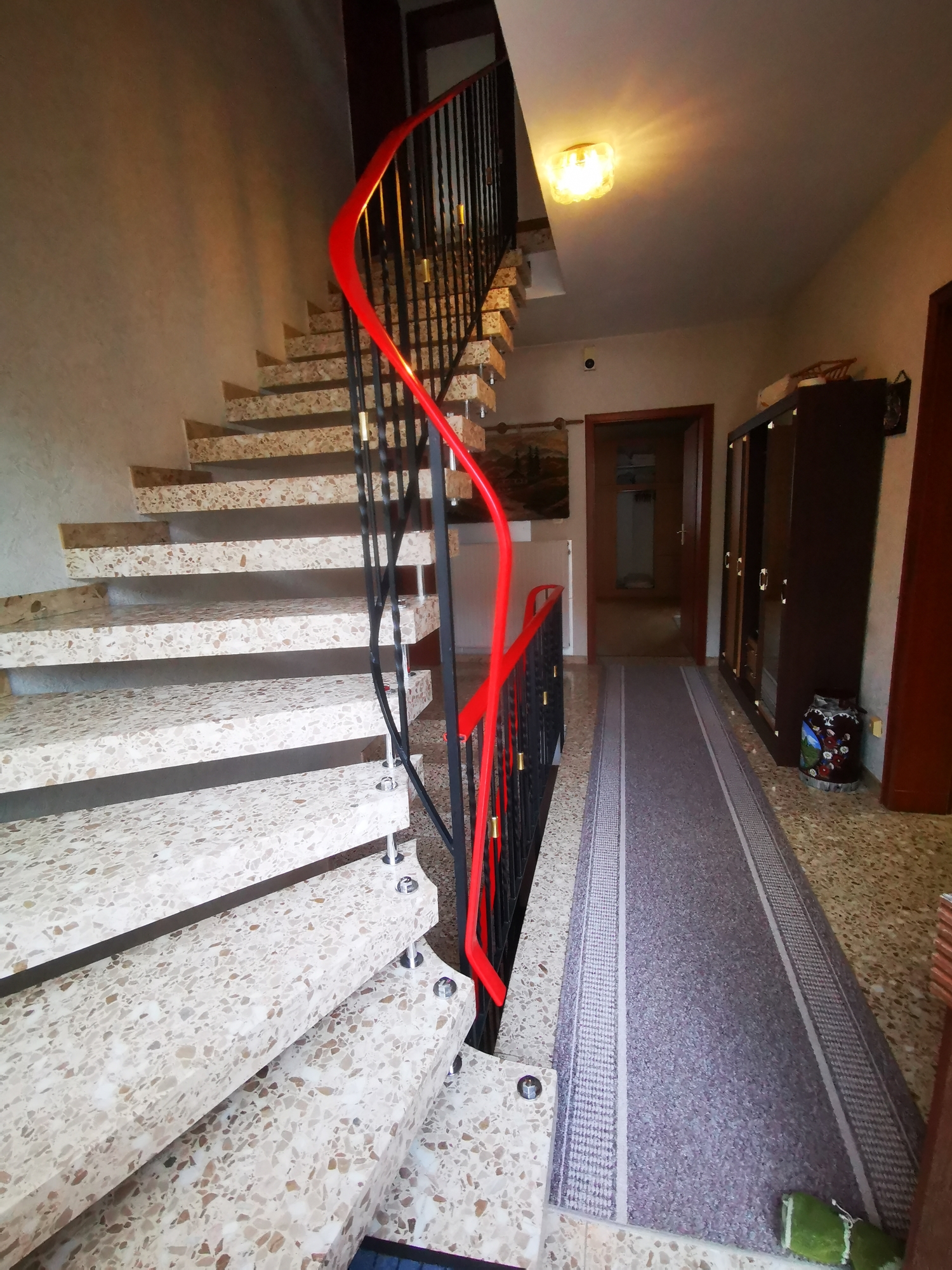 Freistehendes Wohnhaus mit großem Raumangebot, PV-Anlage und Ausbaupotenzial...! – Kirn – Vorschaubild 3