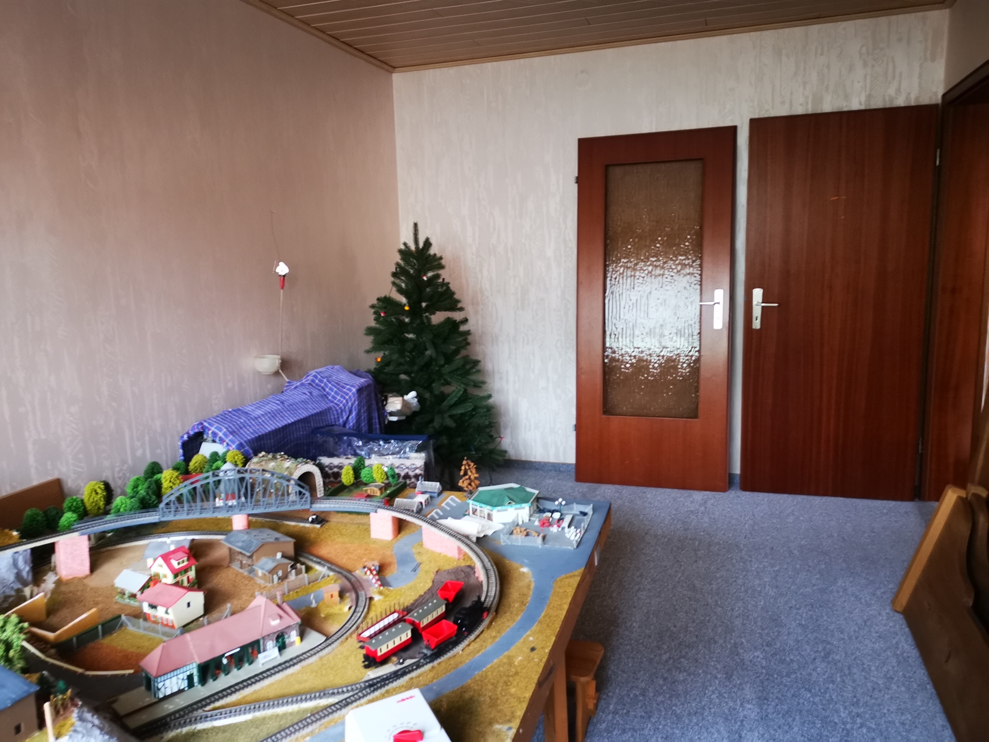 Freistehendes Wohnhaus mit großem Raumangebot, PV-Anlage und Ausbaupotenzial...! – Kirn – Vorschaubild 12