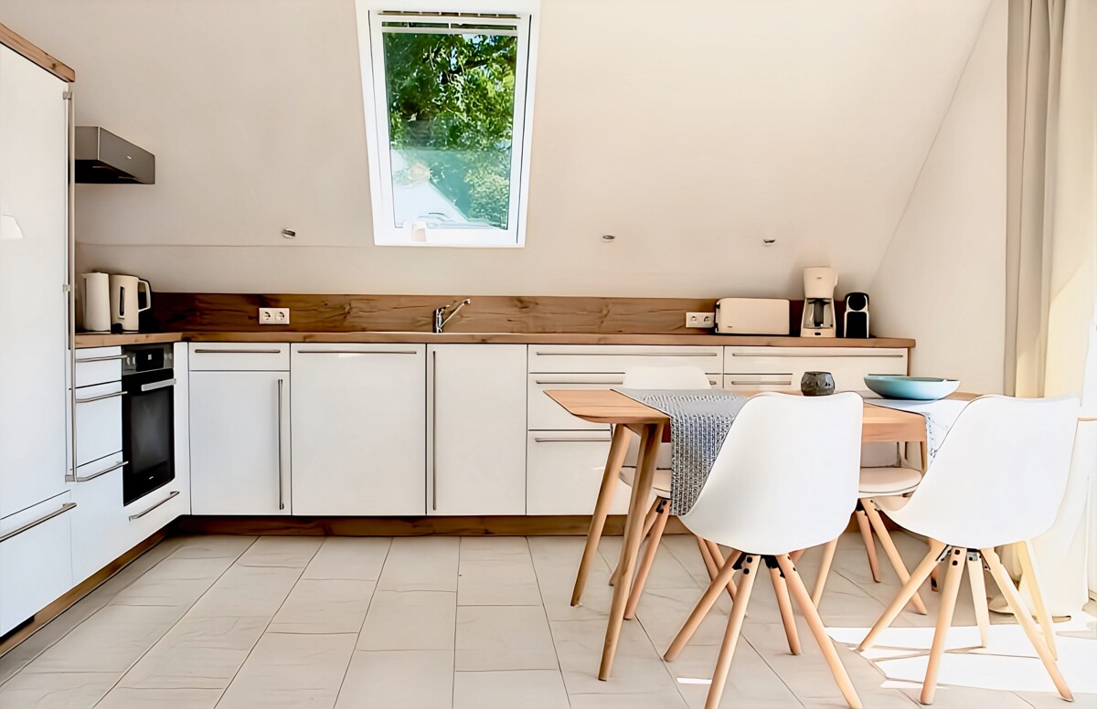 HORN IMMOBILIEN ++ tolles Ferienhaus in Röbel an der Müritz mit zwei Ferienwohnungen – Röbel/Müritz – Vorschaubild 8