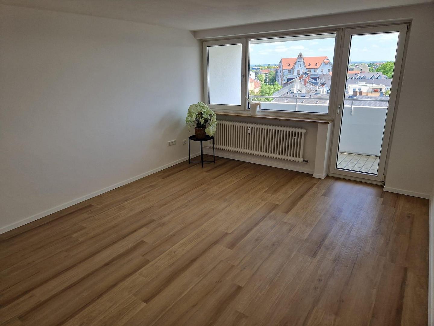 Frisch renovierte 2-Zimmer-Wohnung | FREI
