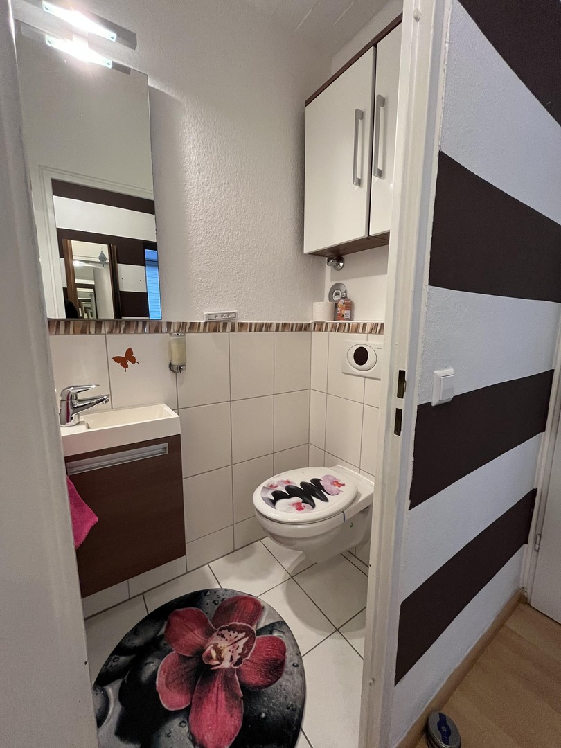 Vollmöblierte 4-Zimmer-Wohnung mit zwei Balkonen und Gäste WC – Hannover – Vorschaubild 5